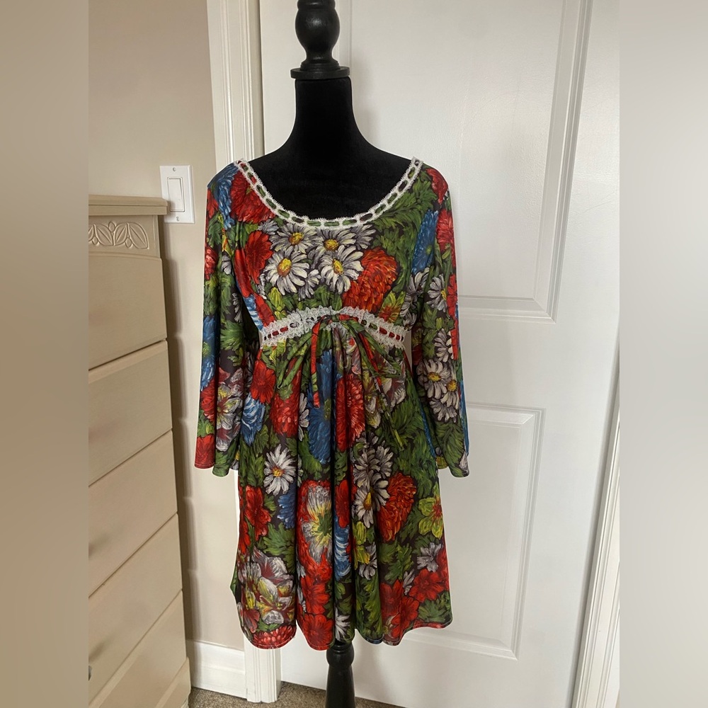 Vintage 1970s Hostess Dress/ Lounge Dress